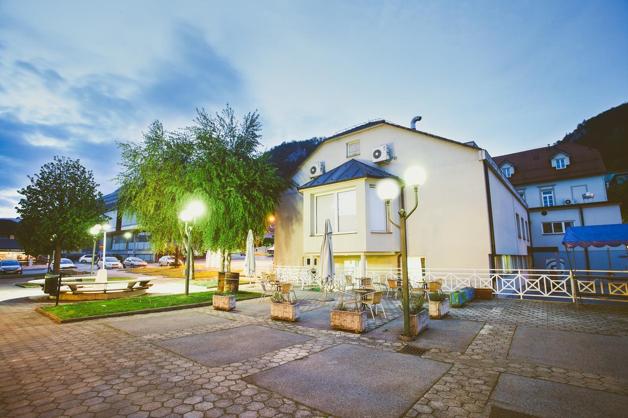 Hotel & Hostel Marenberg Radlje Radlje ob Dravi Esterno foto