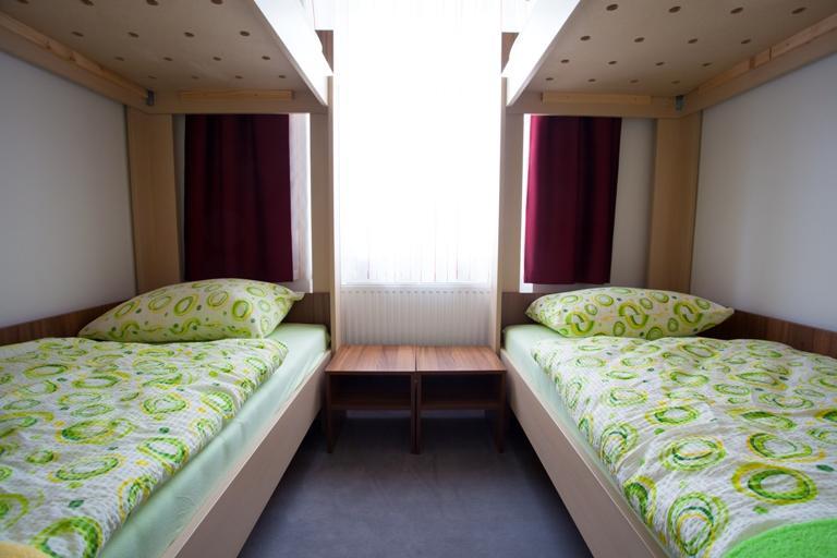 Hotel & Hostel Marenberg Radlje Radlje ob Dravi Esterno foto
