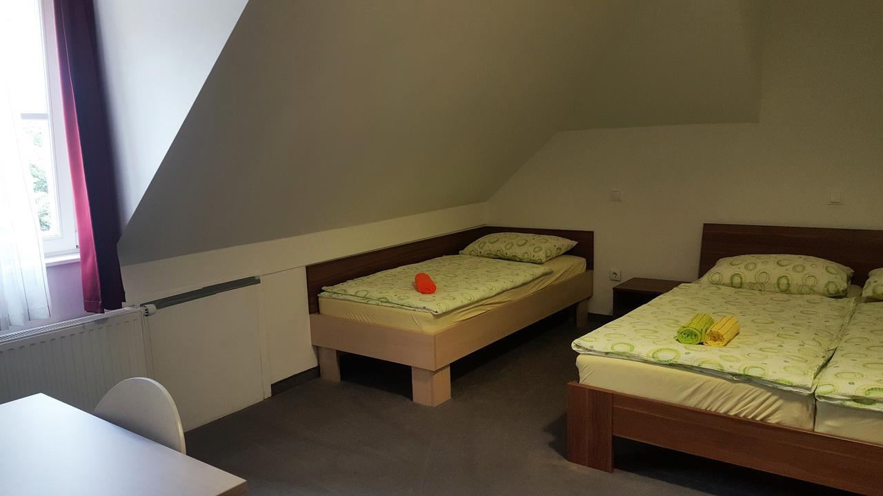 Hotel & Hostel Marenberg Radlje Radlje ob Dravi Esterno foto